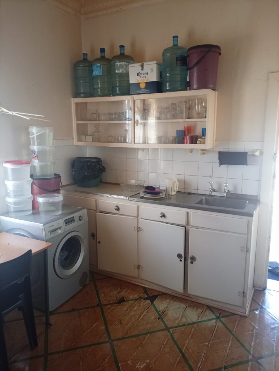 11 Bedroom Property for Sale in Brixton Gauteng
