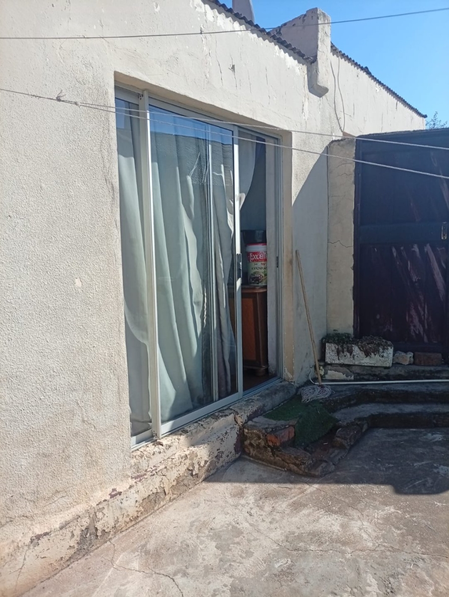 11 Bedroom Property for Sale in Brixton Gauteng