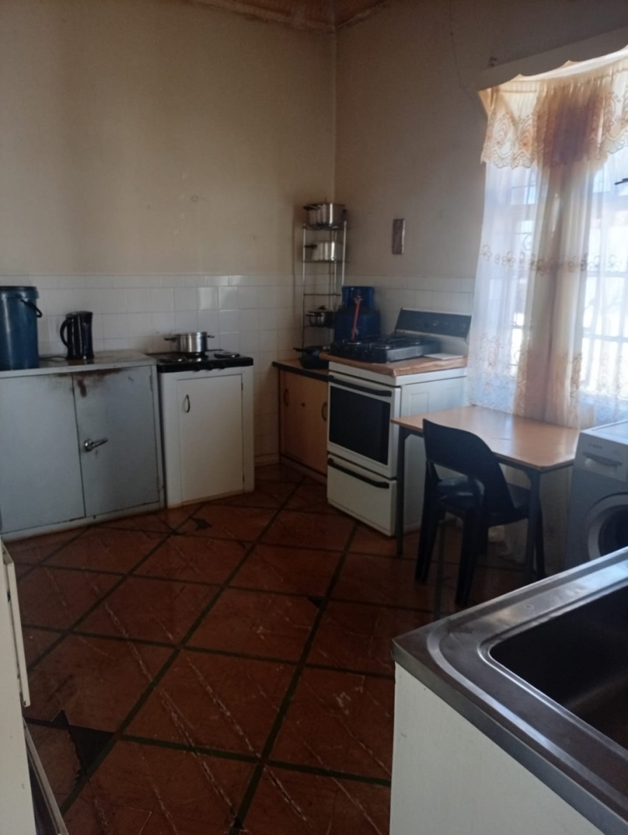 11 Bedroom Property for Sale in Brixton Gauteng