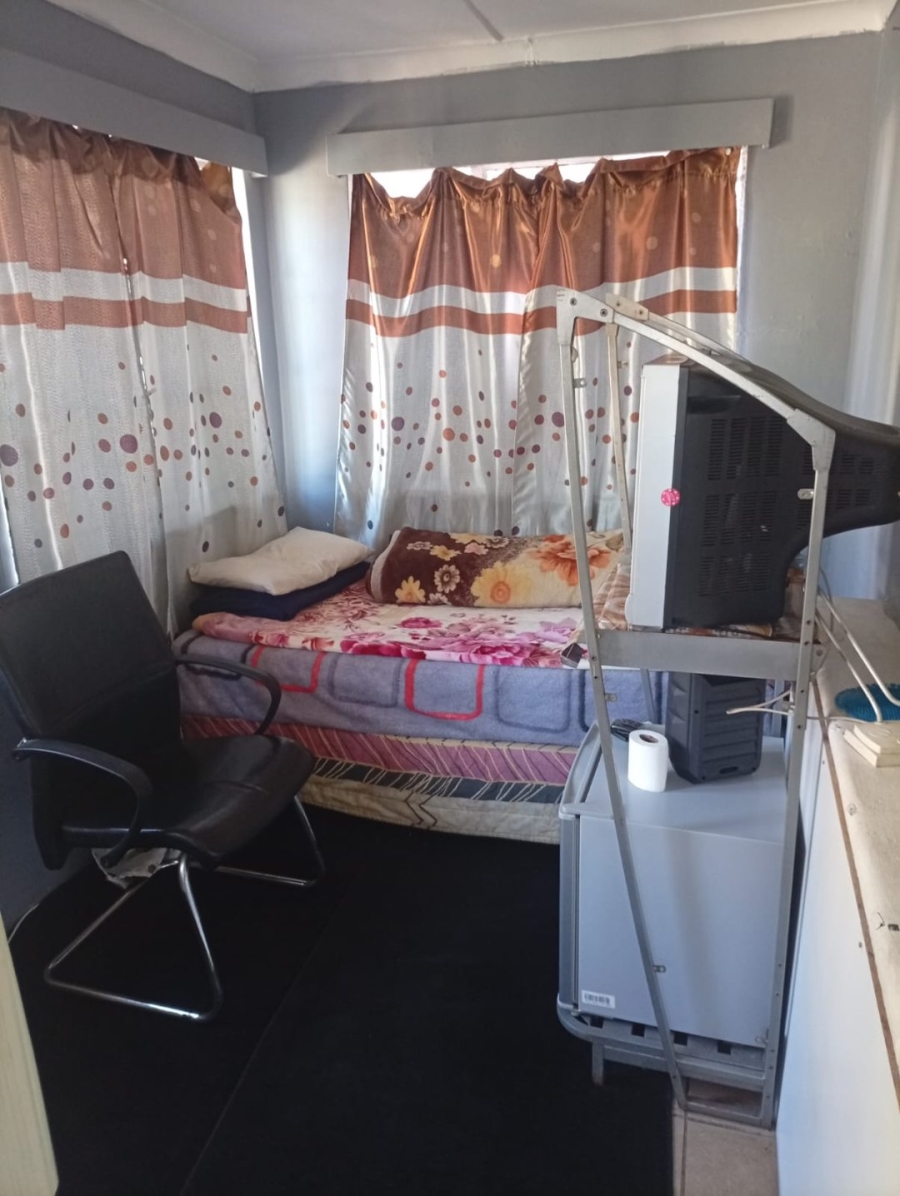 11 Bedroom Property for Sale in Brixton Gauteng