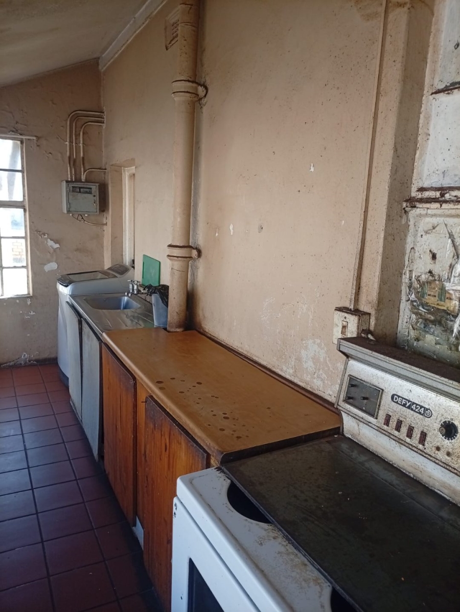 11 Bedroom Property for Sale in Brixton Gauteng