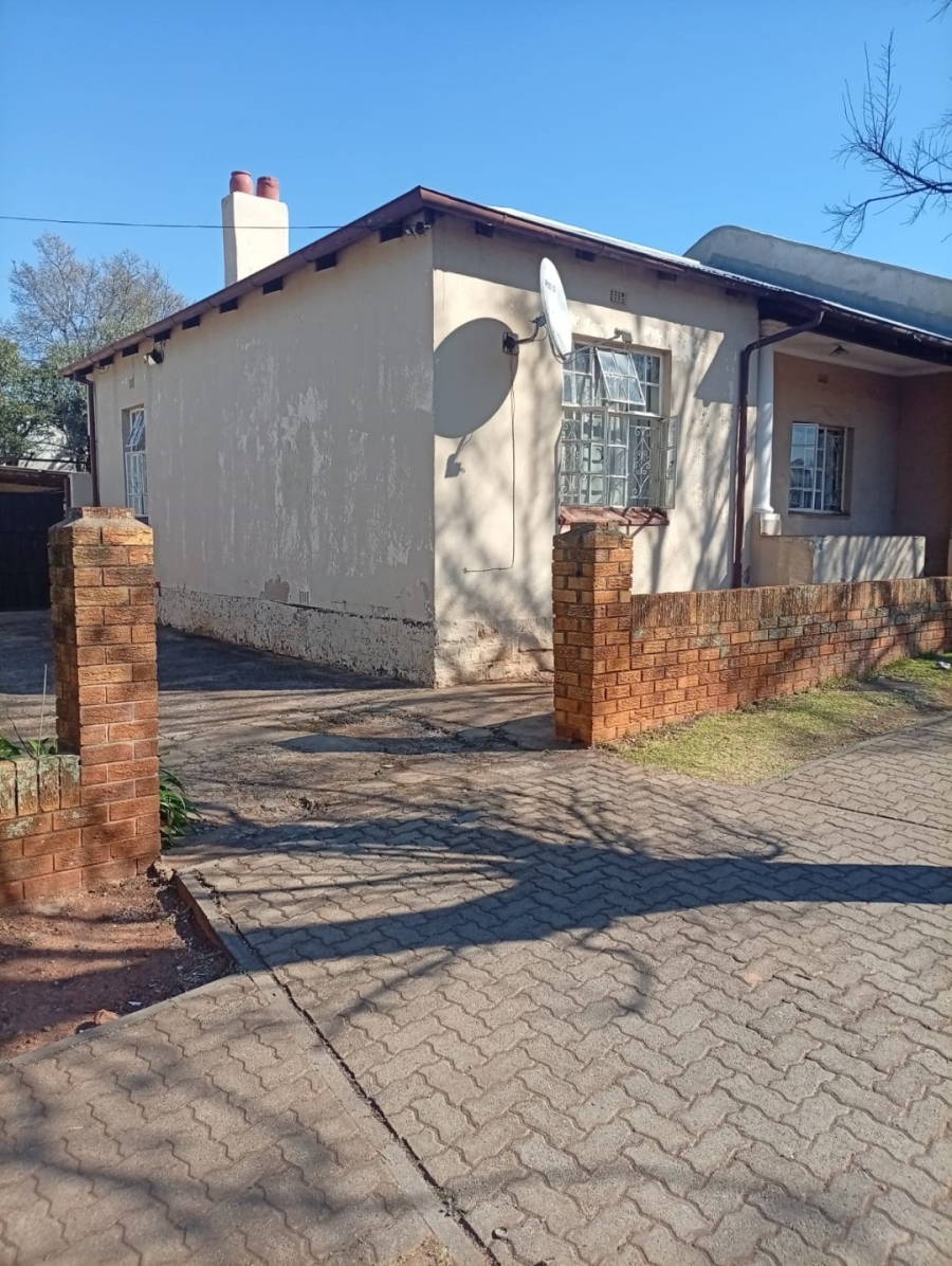 11 Bedroom Property for Sale in Brixton Gauteng