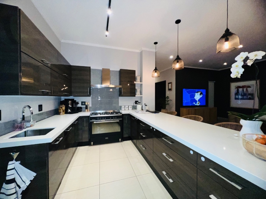 To Let 3 Bedroom Property for Rent in Six Fountains Residential Estate Gauteng