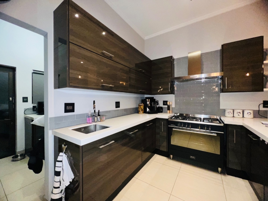 To Let 3 Bedroom Property for Rent in Six Fountains Residential Estate Gauteng