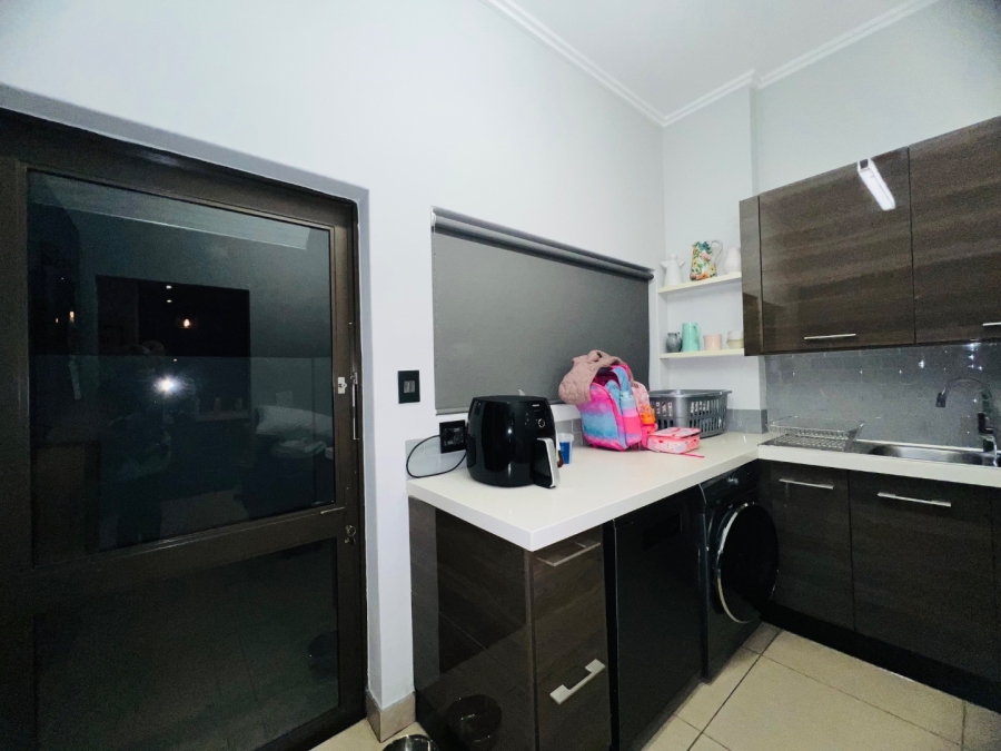 To Let 3 Bedroom Property for Rent in Six Fountains Residential Estate Gauteng