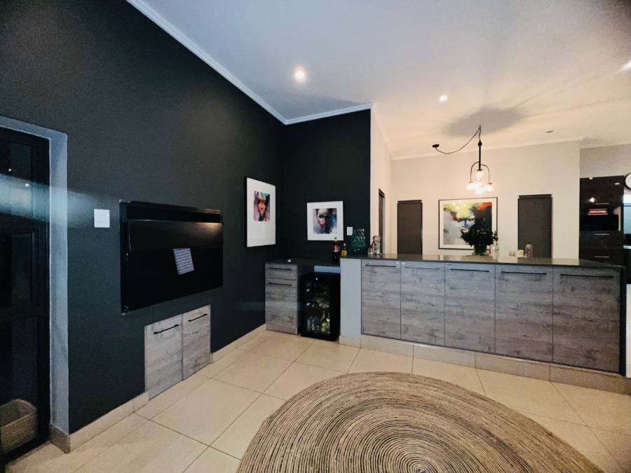 To Let 3 Bedroom Property for Rent in Six Fountains Residential Estate Gauteng