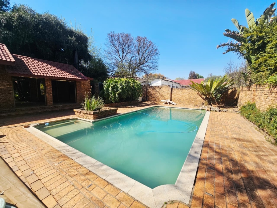 4 Bedroom Property for Sale in Wierda Park Gauteng
