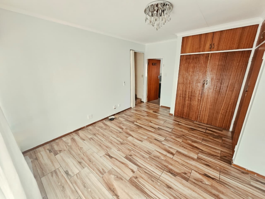 4 Bedroom Property for Sale in Wierda Park Gauteng