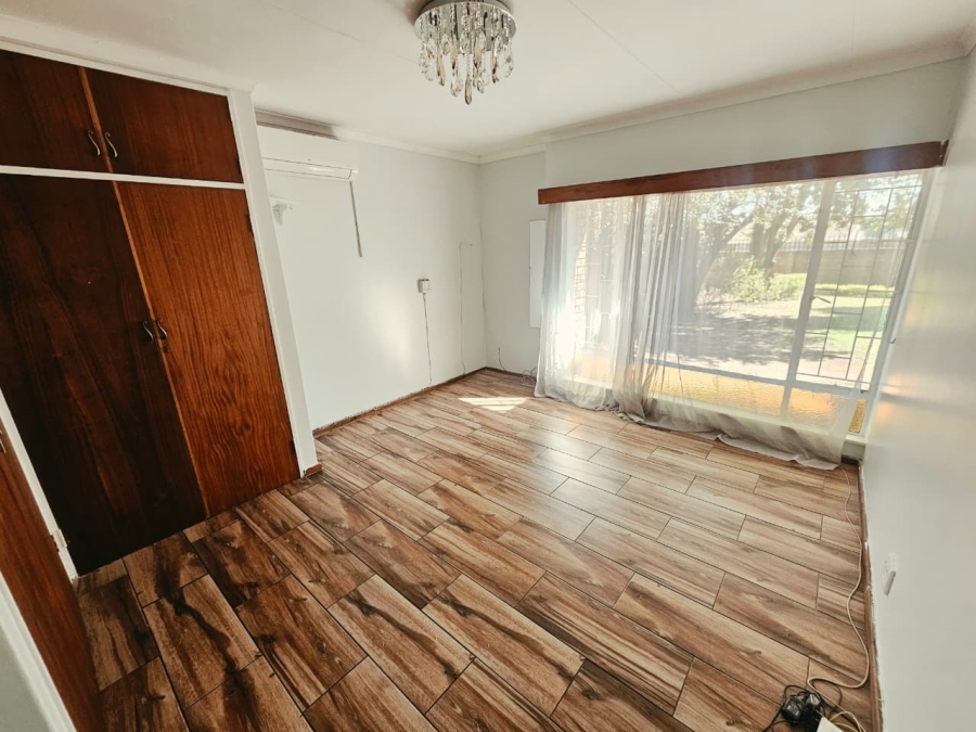 4 Bedroom Property for Sale in Wierda Park Gauteng