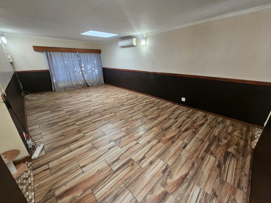 4 Bedroom Property for Sale in Wierda Park Gauteng