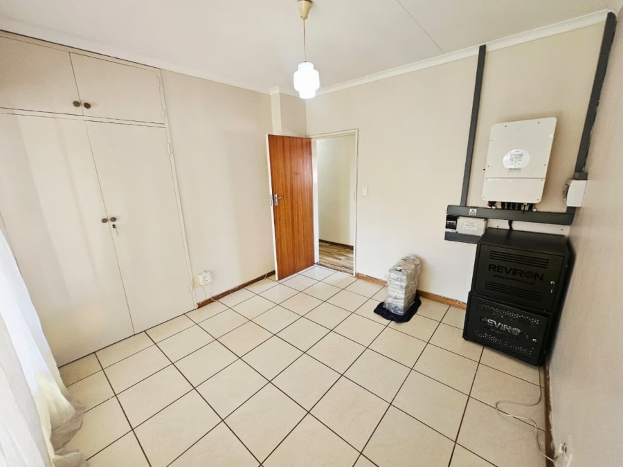 4 Bedroom Property for Sale in Wierda Park Gauteng