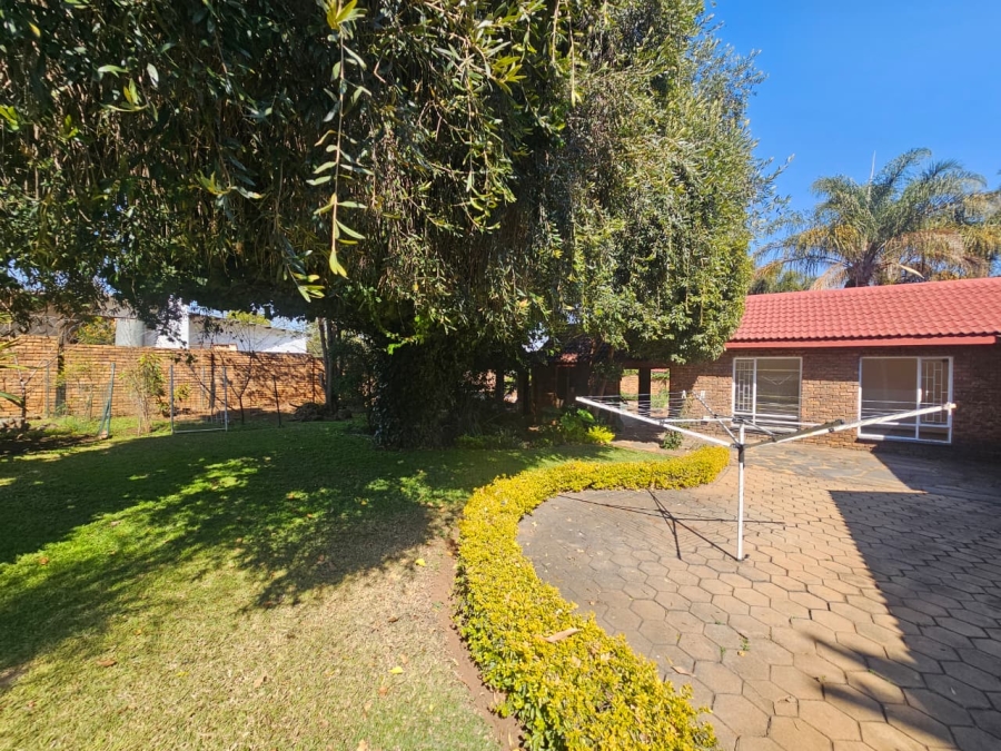 4 Bedroom Property for Sale in Wierda Park Gauteng