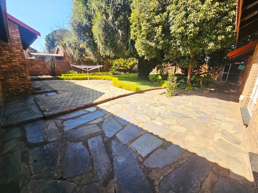 4 Bedroom Property for Sale in Wierda Park Gauteng