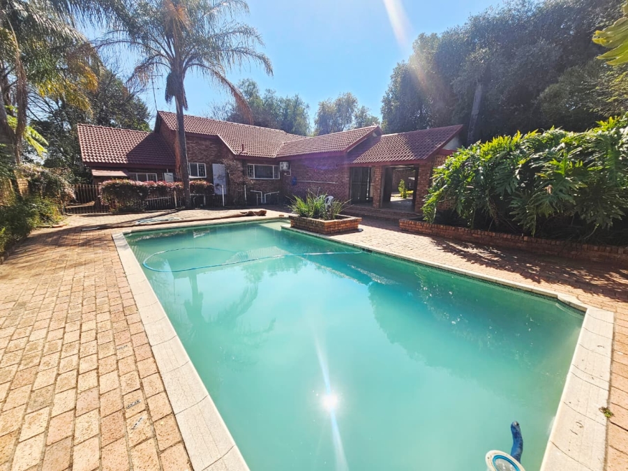 4 Bedroom Property for Sale in Wierda Park Gauteng