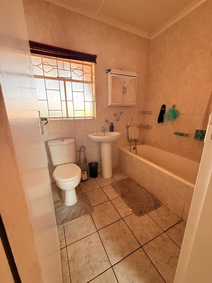 3 Bedroom Property for Sale in Rondebult Gauteng