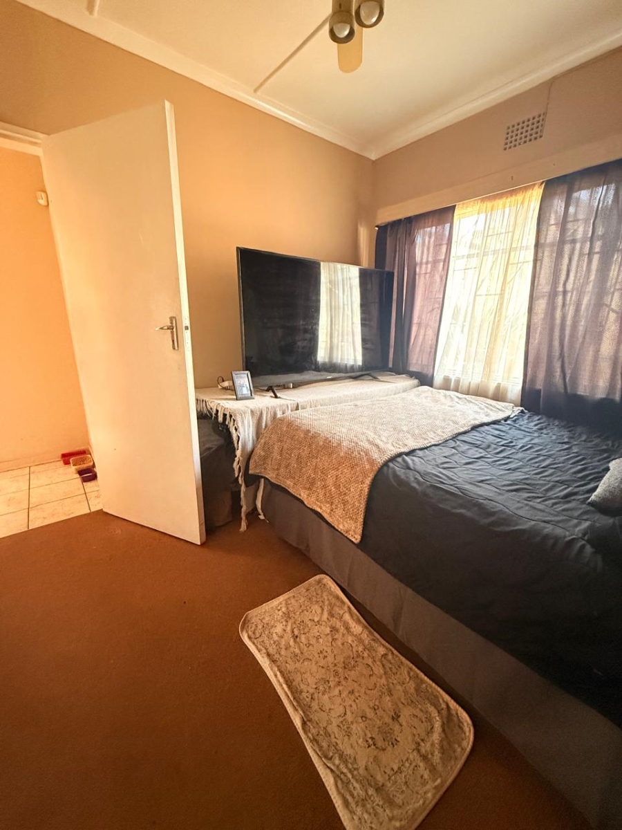 3 Bedroom Property for Sale in Rondebult Gauteng
