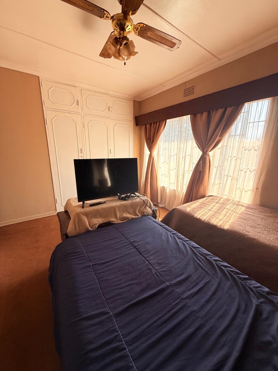 3 Bedroom Property for Sale in Rondebult Gauteng