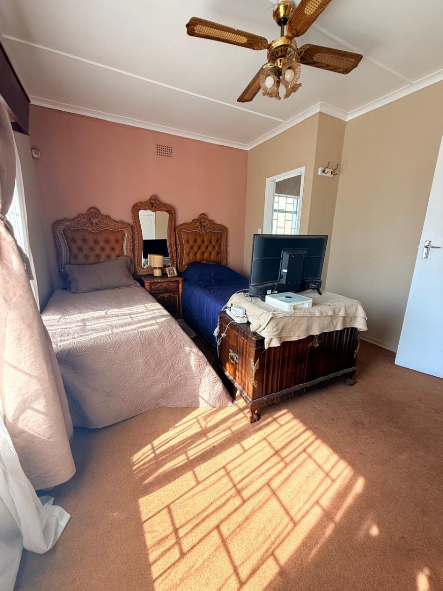 3 Bedroom Property for Sale in Rondebult Gauteng