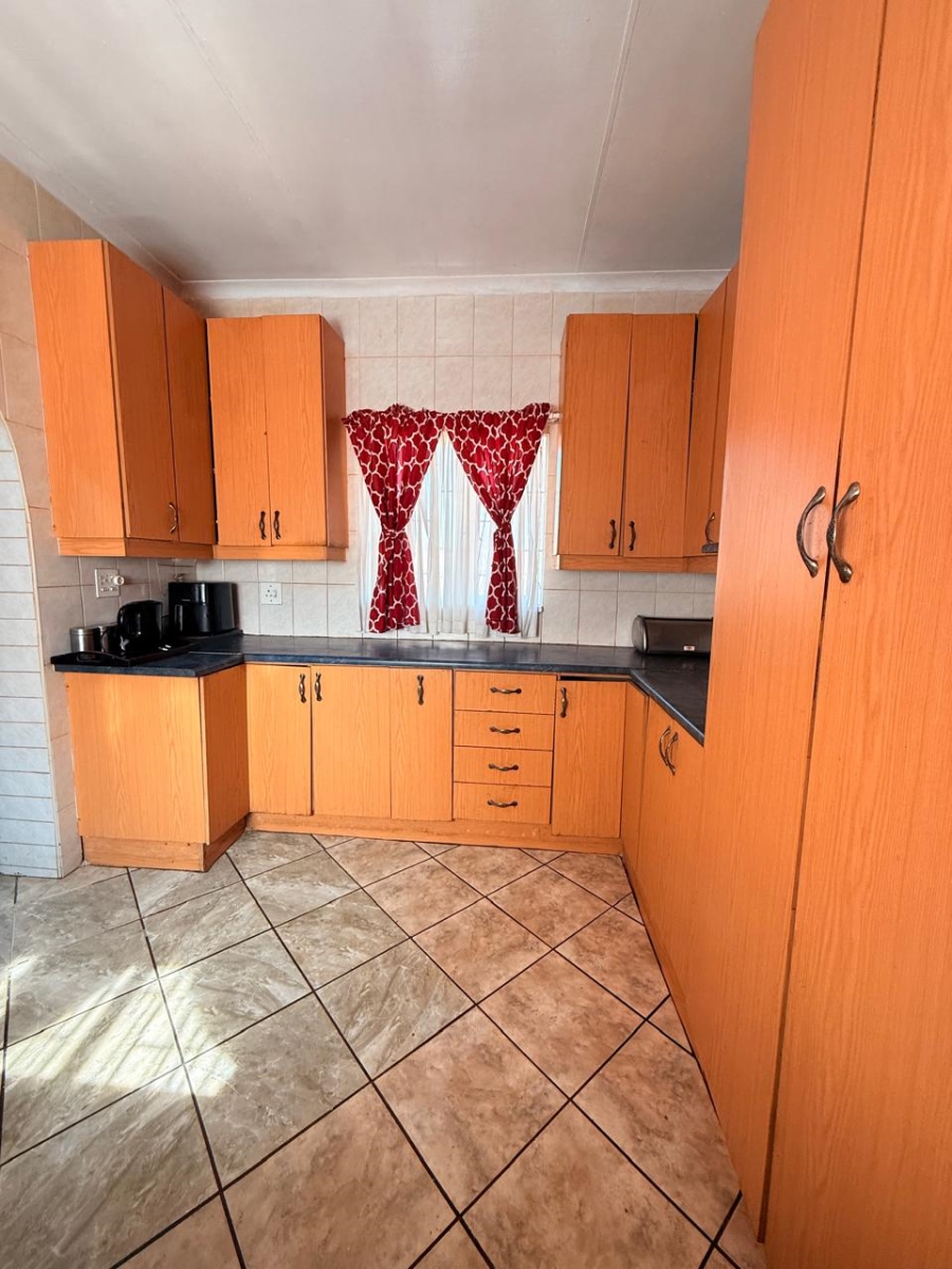 3 Bedroom Property for Sale in Rondebult Gauteng