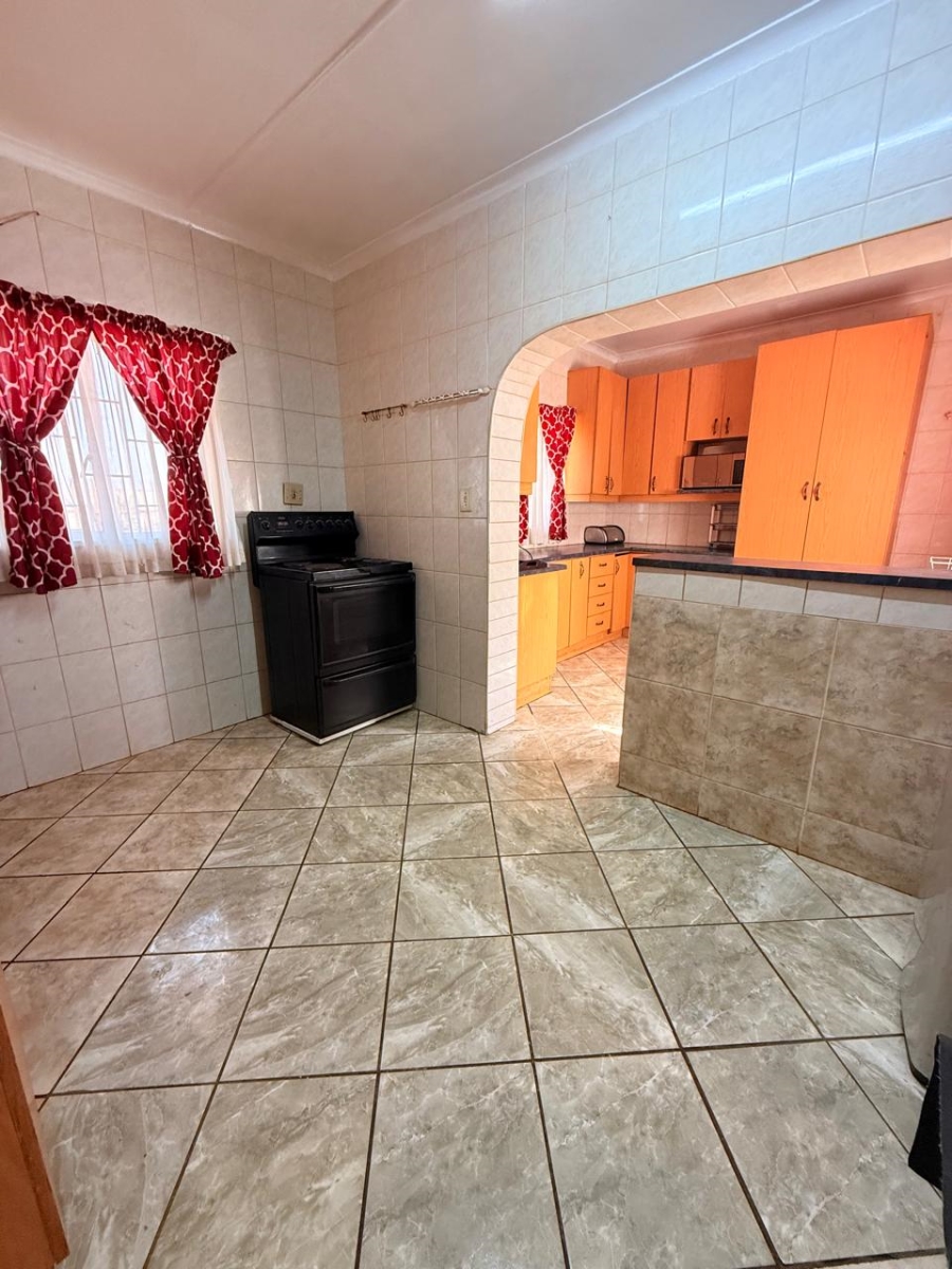3 Bedroom Property for Sale in Rondebult Gauteng