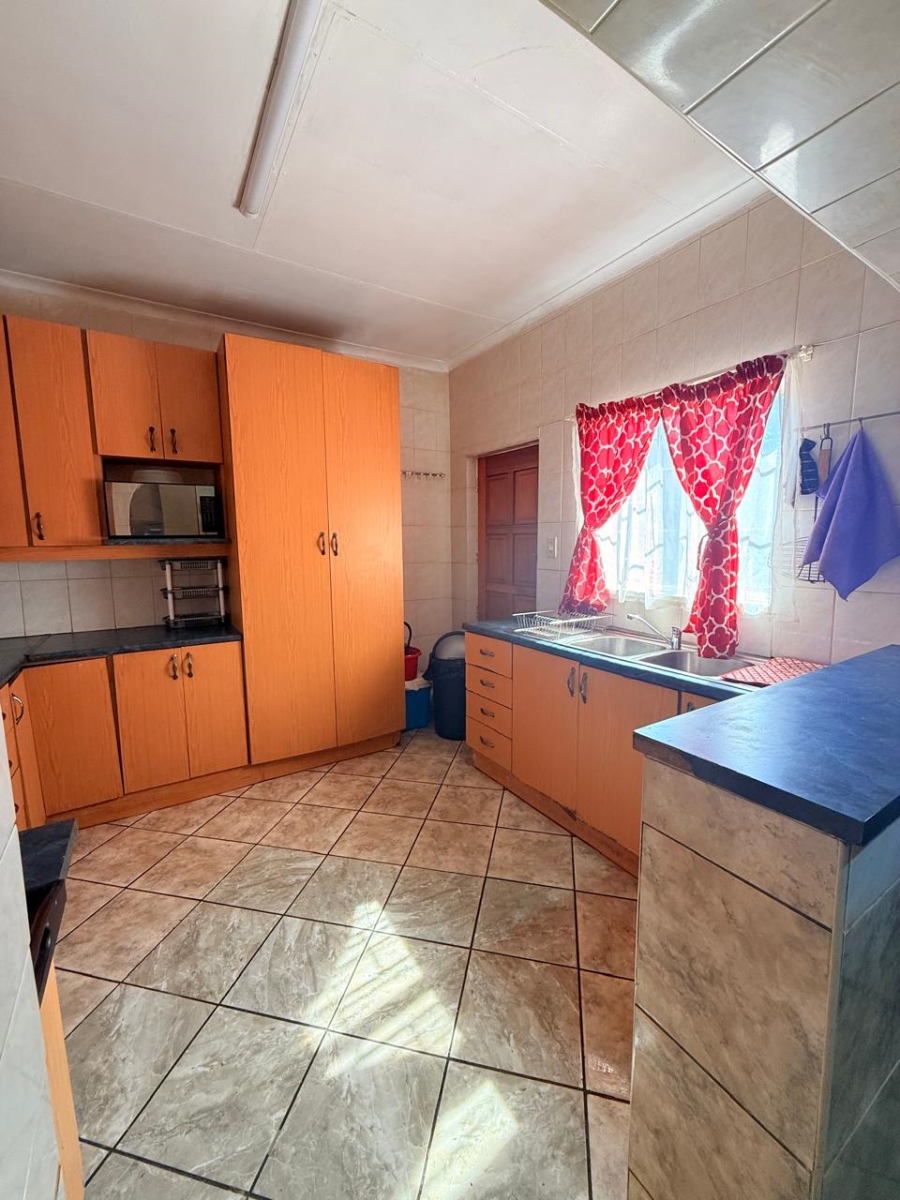 3 Bedroom Property for Sale in Rondebult Gauteng