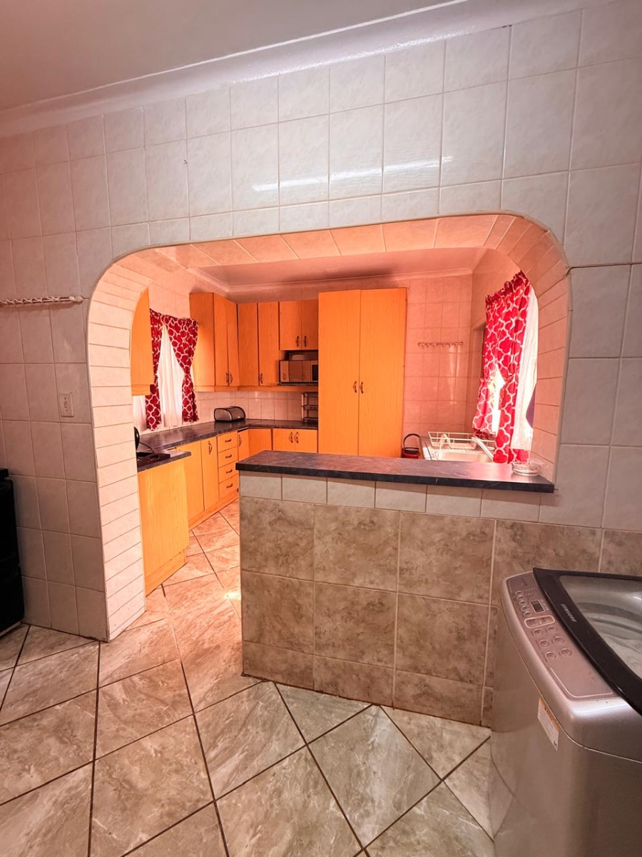 3 Bedroom Property for Sale in Rondebult Gauteng