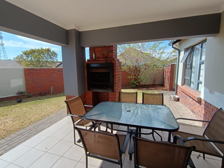 3 Bedroom Property for Sale in Amberfield Valley Gauteng