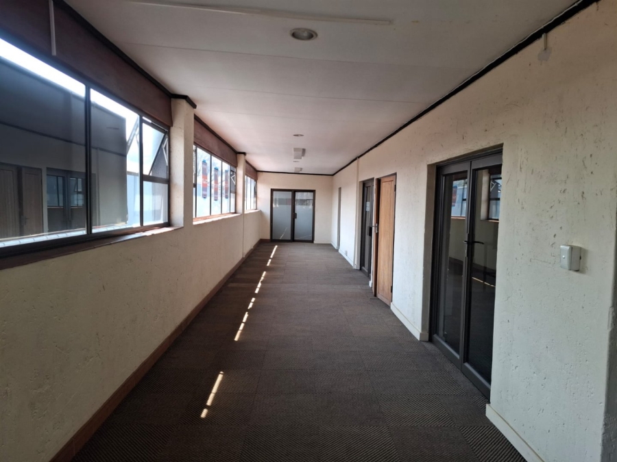 To Let Commercial Property for Rent in Garsfontein Gauteng