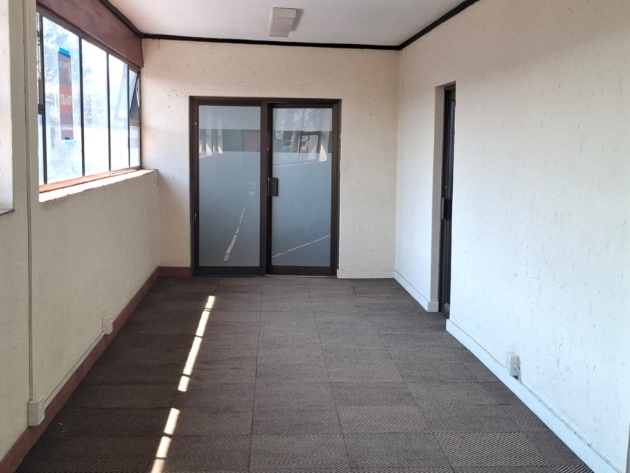 To Let Commercial Property for Rent in Garsfontein Gauteng