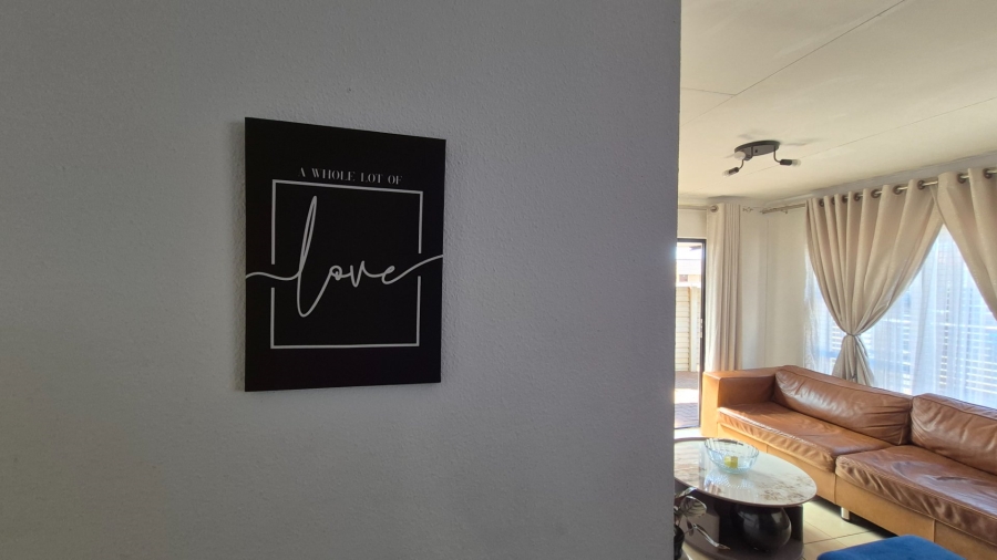 3 Bedroom Property for Sale in Sky City Gauteng