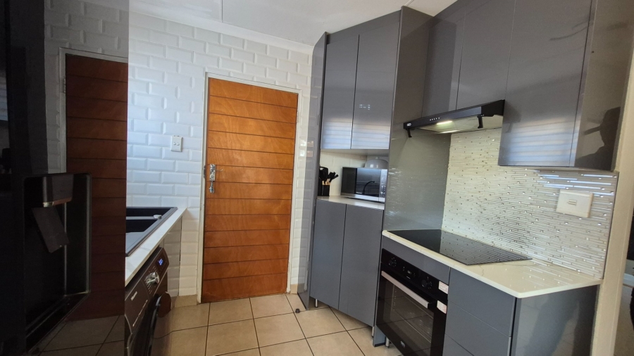 3 Bedroom Property for Sale in Sky City Gauteng