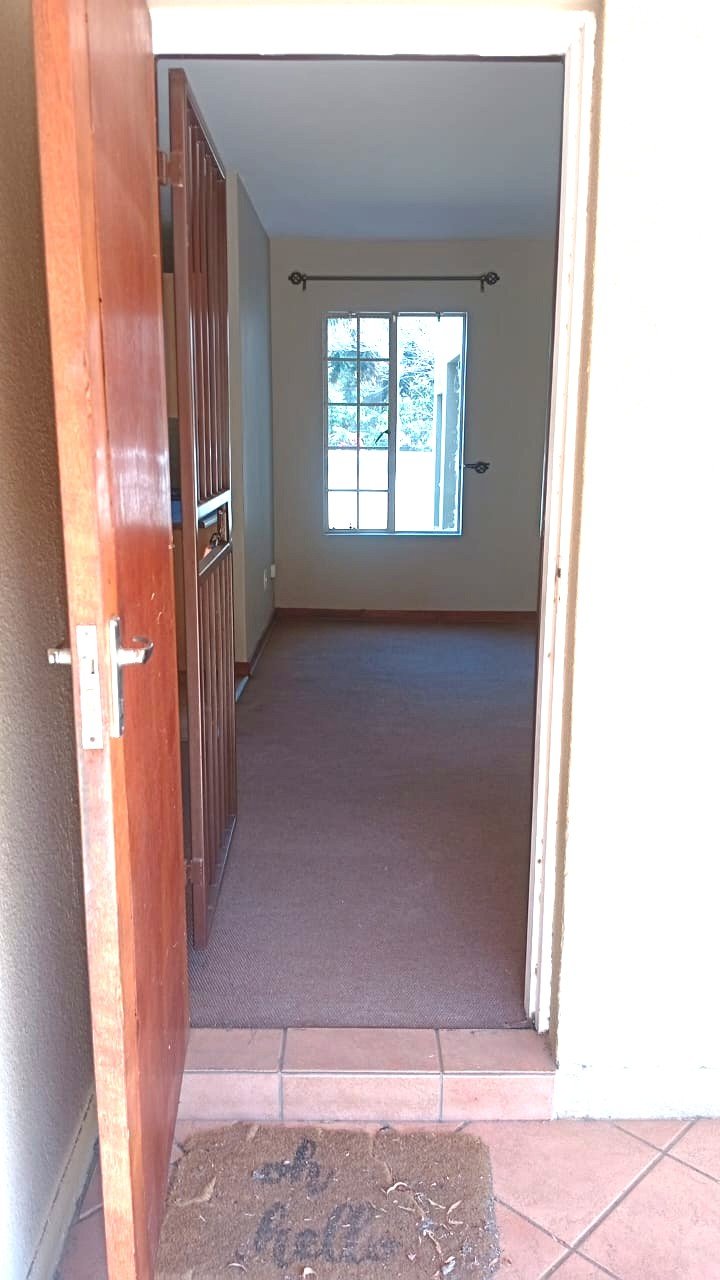 2 Bedroom Property for Sale in Goedeburg Gauteng