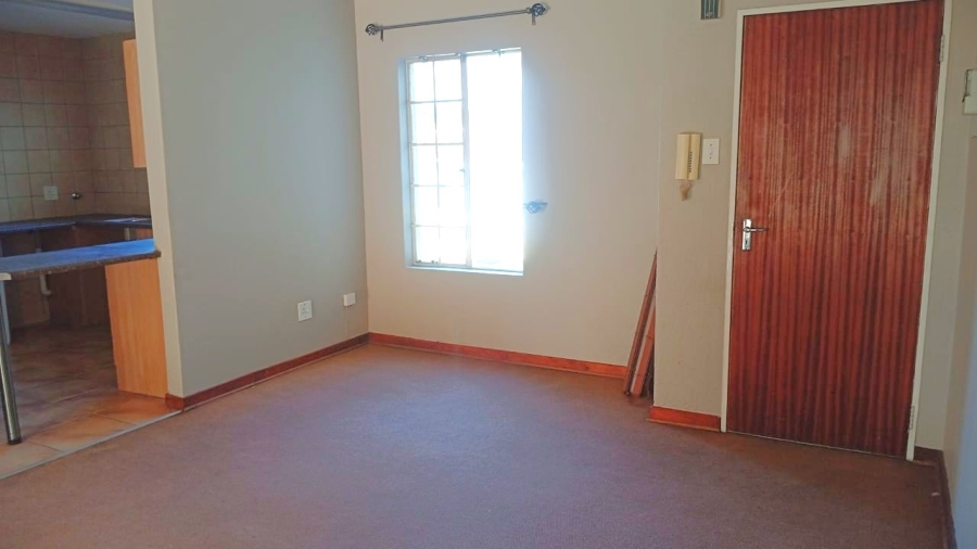 2 Bedroom Property for Sale in Goedeburg Gauteng