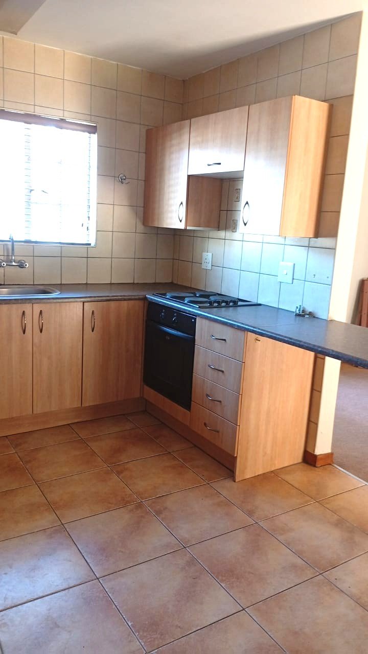 2 Bedroom Property for Sale in Goedeburg Gauteng