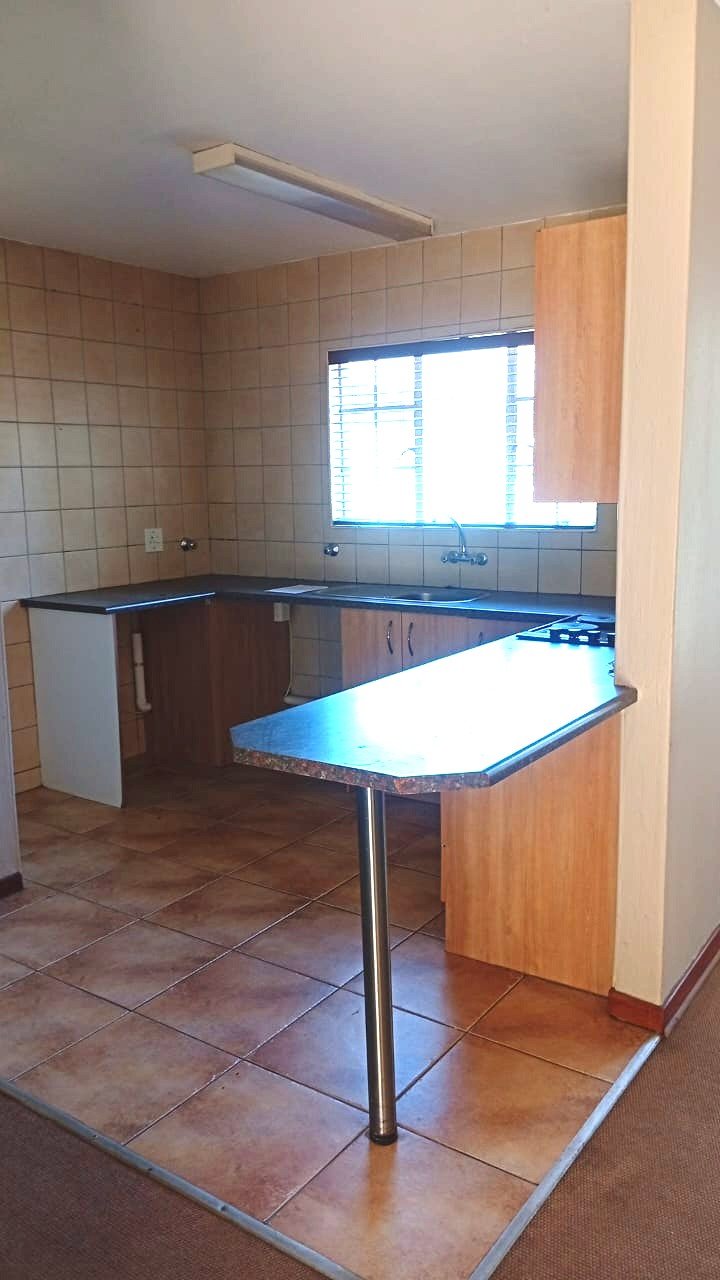 2 Bedroom Property for Sale in Goedeburg Gauteng