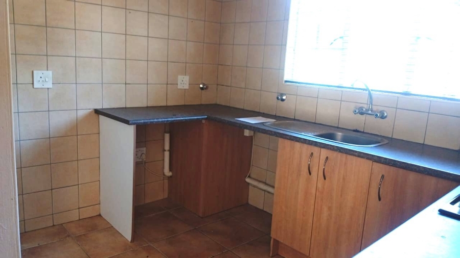 2 Bedroom Property for Sale in Goedeburg Gauteng