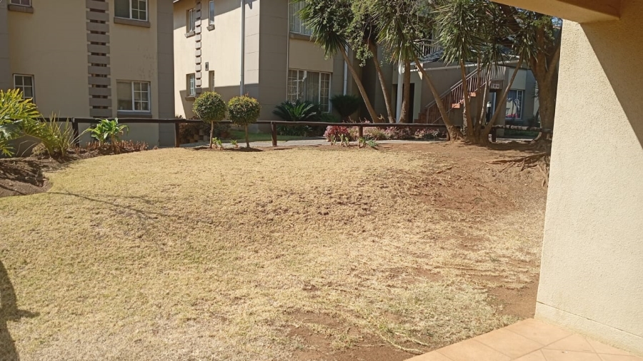 2 Bedroom Property for Sale in Goedeburg Gauteng