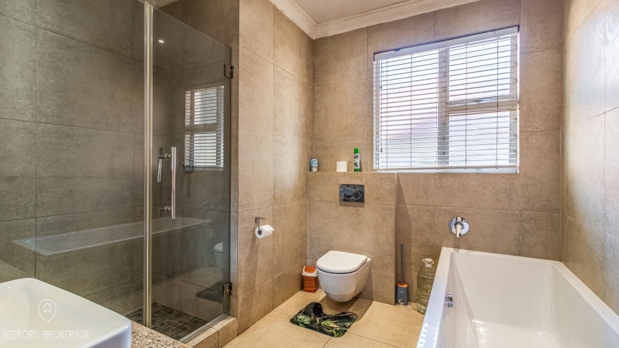 6 Bedroom Property for Sale in Bedfordview Gauteng