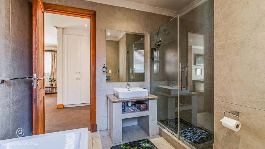 6 Bedroom Property for Sale in Bedfordview Gauteng