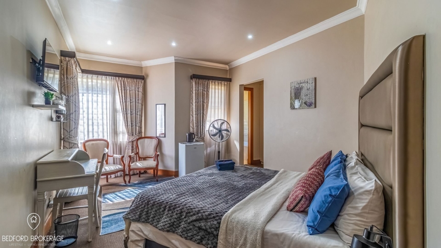 6 Bedroom Property for Sale in Bedfordview Gauteng