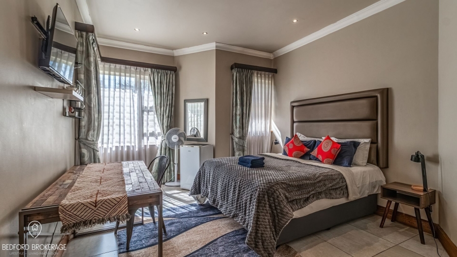 6 Bedroom Property for Sale in Bedfordview Gauteng