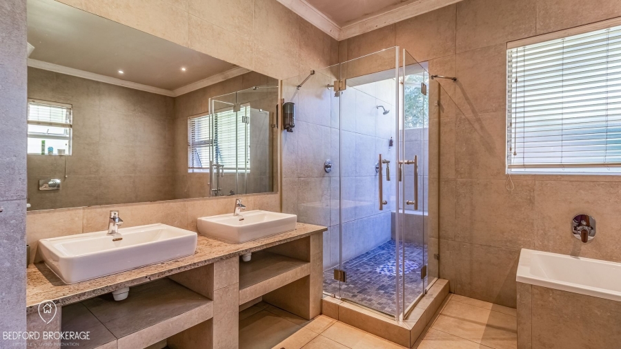 6 Bedroom Property for Sale in Bedfordview Gauteng