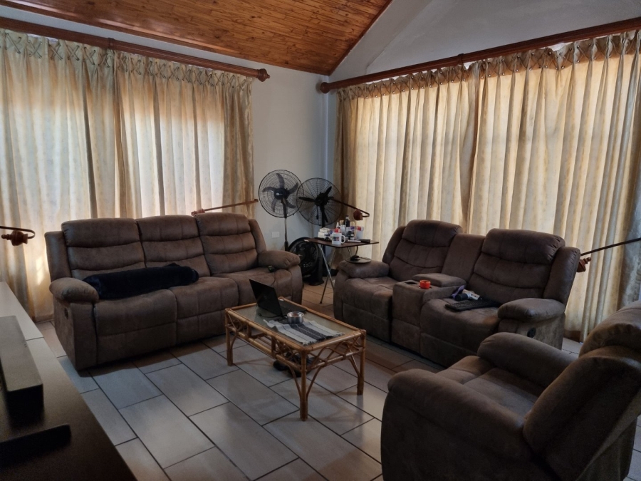 7 Bedroom Property for Sale in Meyerspark Gauteng