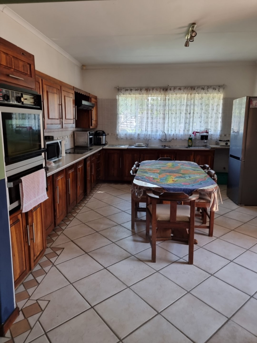 7 Bedroom Property for Sale in Meyerspark Gauteng