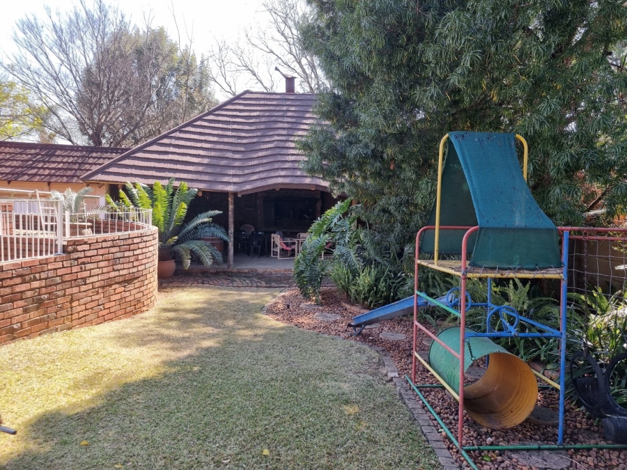 7 Bedroom Property for Sale in Meyerspark Gauteng