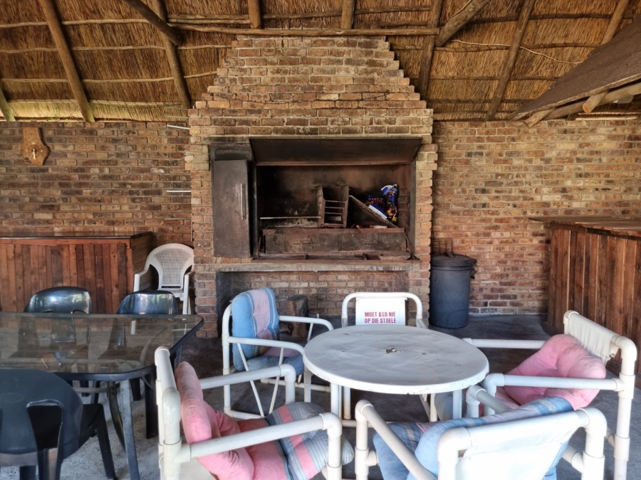 7 Bedroom Property for Sale in Meyerspark Gauteng