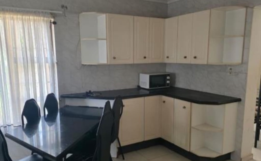 5 Bedroom Property for Sale in Meredale Gauteng
