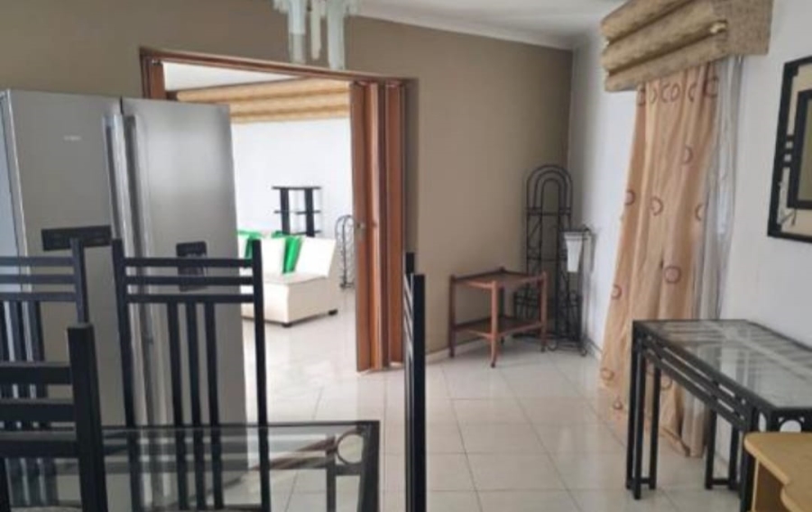 5 Bedroom Property for Sale in Meredale Gauteng