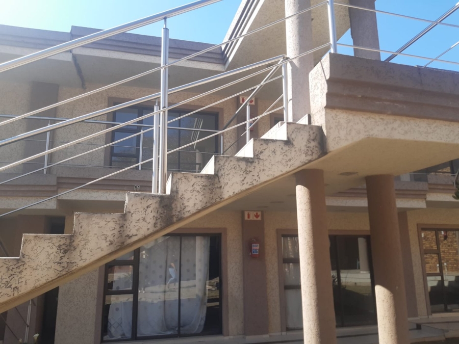 5 Bedroom Property for Sale in Meredale Gauteng