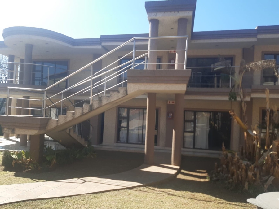 5 Bedroom Property for Sale in Meredale Gauteng